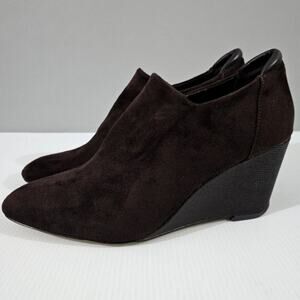 Donald Pliner Tanah Bootie Womens 9.5 Brown Stretch Suede Shootie Fall Wedge